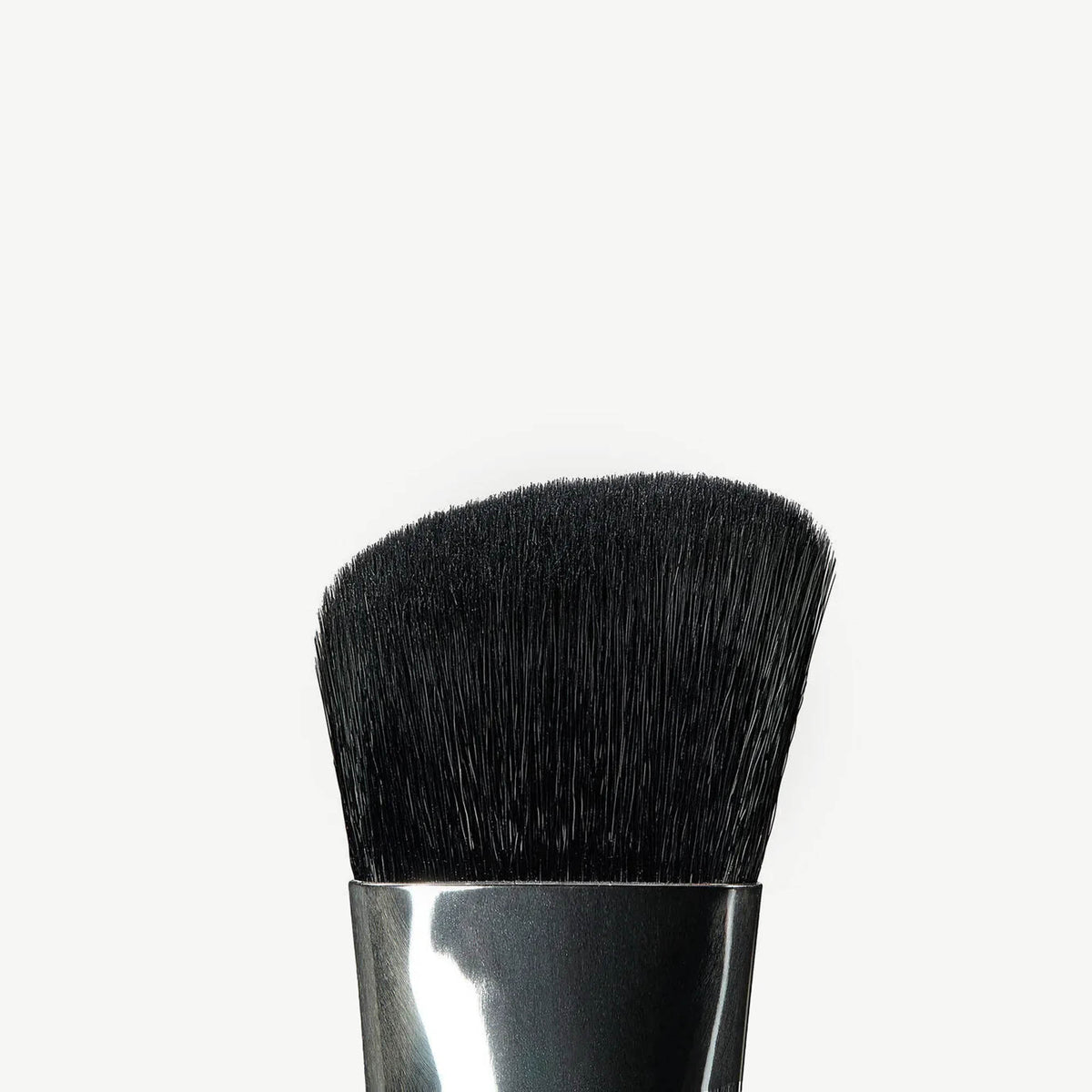 Anastasia Beverly Hills A18 Pro Brush - Angled Chiseler Brush