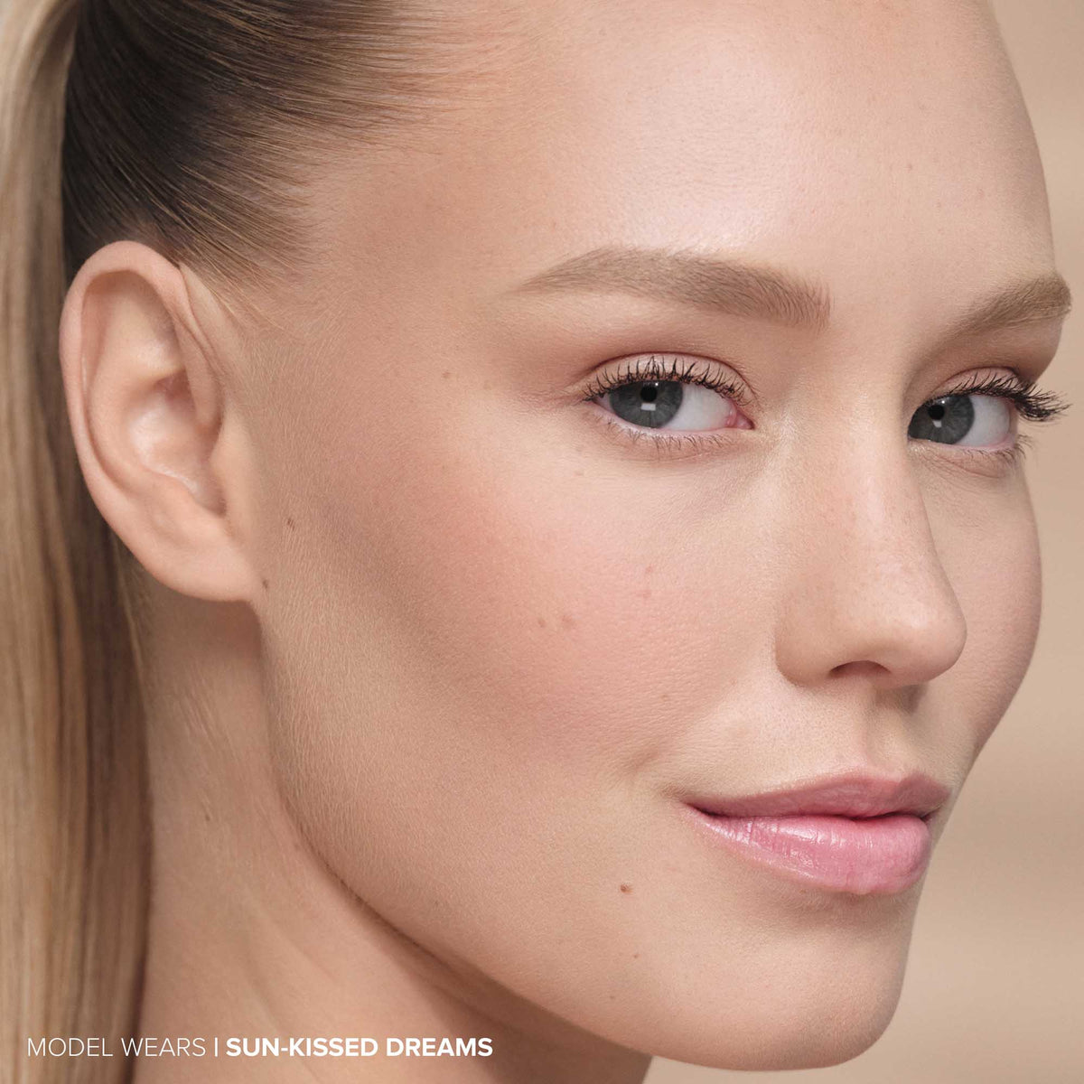 Anastasia Beverly Hills Smooth Blur Bronzer
